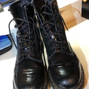 Gloss Dr. Marten Combat Boots